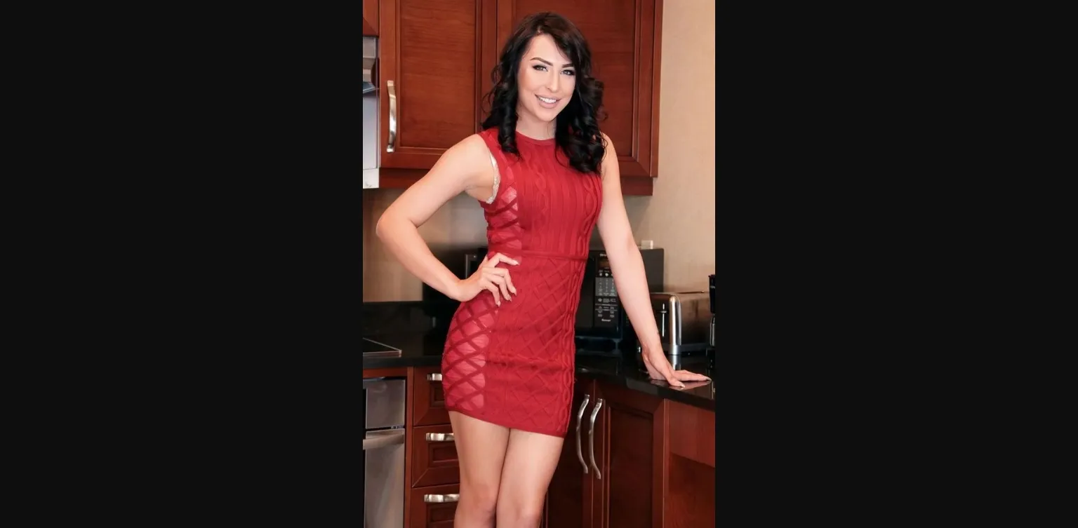 HTML Abandoned Get Away [v1.0.1] [hotwifeygames] | Free Adult Games